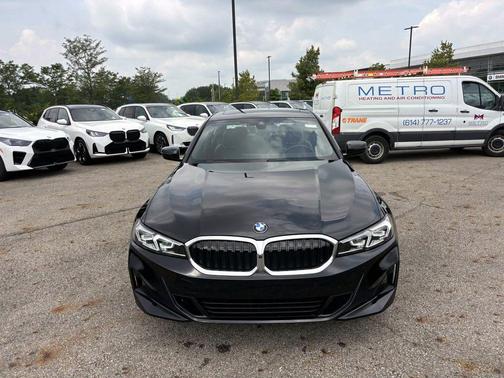2024 BMW 330 i xDrive