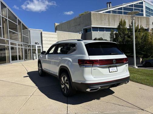 2026 Volkswagen Atlas 2.0T SEL