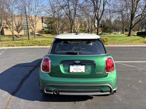 2023 MINI Hardtop Cooper