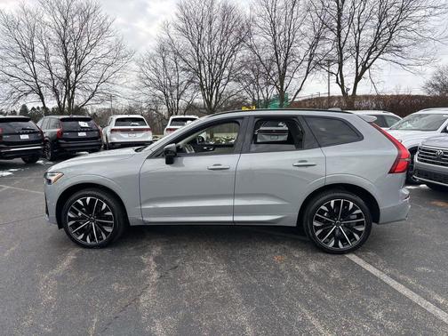 2026 Volvo XC60 B5 Ultra