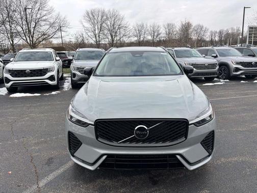 2026 Volvo XC60 B5 Ultra
