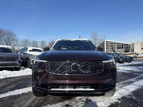 2026 Volvo XC90 Plus, B6 AWD Gas (mild hybrid), Gasoline, Bright, 7 Seats