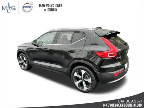 2025 Volvo XC40 B5 Core Bright Theme