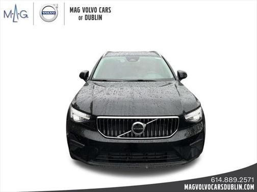 2025 Volvo XC40 B5 Core Bright Theme