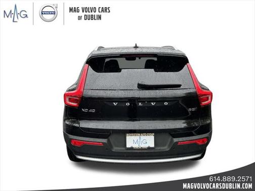 2025 Volvo XC40 B5 Core Bright Theme