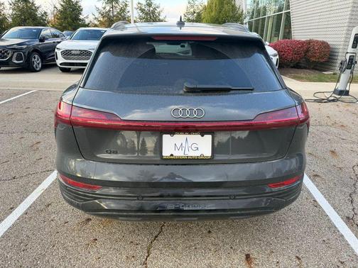 2024 Audi Q8 e-tron Premium Plus