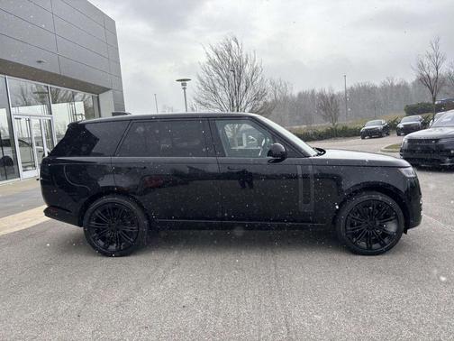 2026 Land Rover Range Rover P530 SE 7 Seat