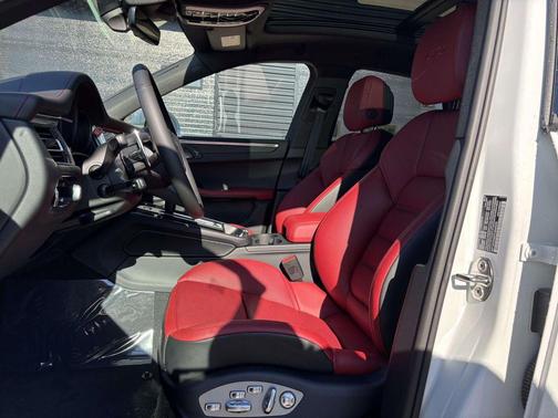 2026 Porsche Macan GTS