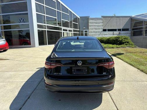 2022 Volkswagen Jetta 1.5T SE
