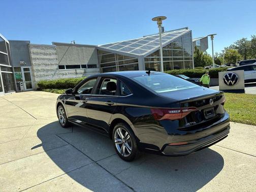 2022 Volkswagen Jetta 1.5T SE