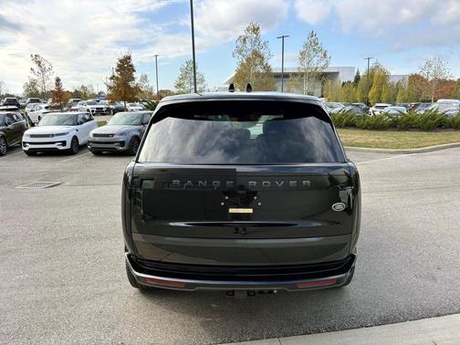 2023 Land Rover Range Rover P530 SE
