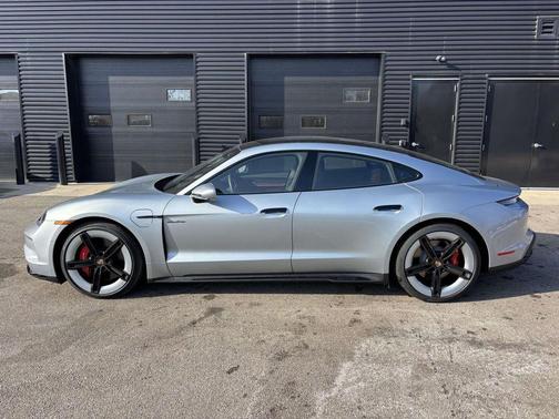 2026 Porsche Taycan GTS