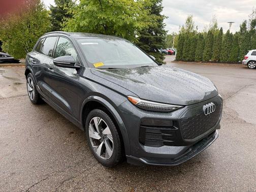 2025 Audi Q6 e-tron Premium Plus quattro