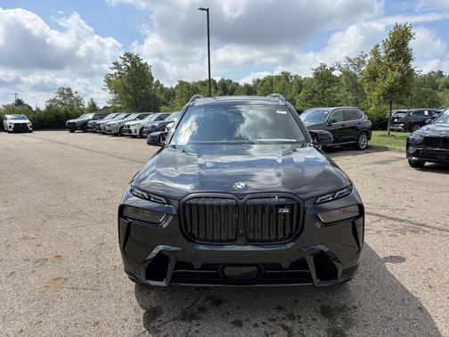 2026 BMW X7 M60i