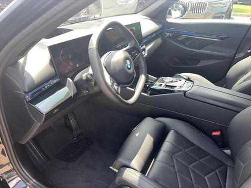 2024 BMW 540 i xDrive