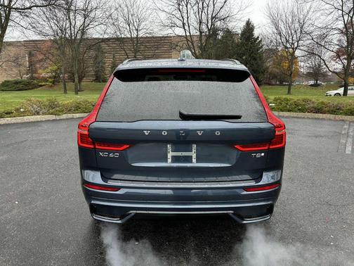 2025 Volvo XC60 Plug-In Hybrid T8 Plus