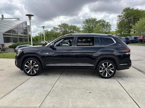 2025 Volkswagen Atlas 2.0T SEL Premium R-Line 4MOTION