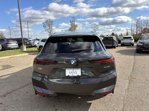 2026 BMW iX xDrive45