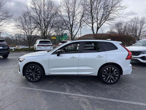 2026 Volvo XC60 B5 Ultra