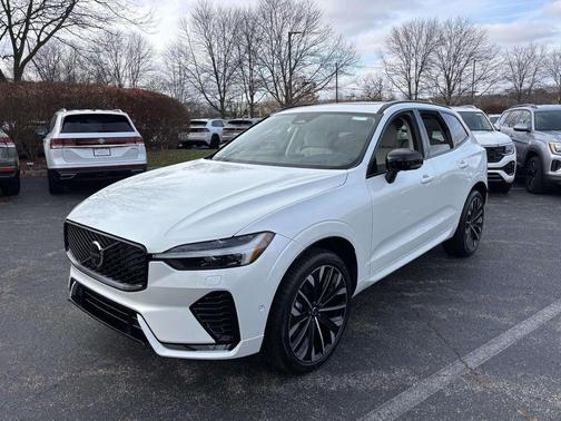 2026 Volvo XC60 B5 Ultra