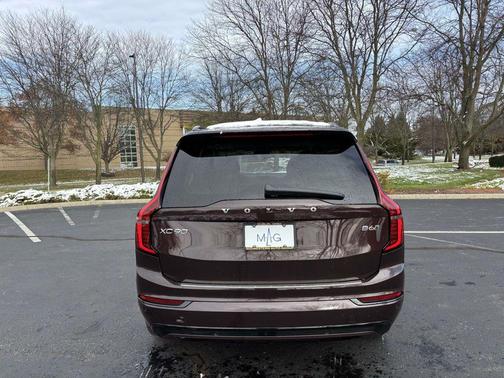 2026 Volvo XC90 B6 Ultra Dark Theme 7-Seater