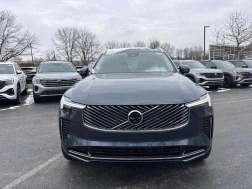 2026 Volvo XC90 B6 Plus 6-Seater