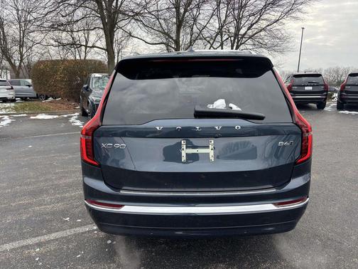 2026 Volvo XC90 B6 Plus 6-Seater