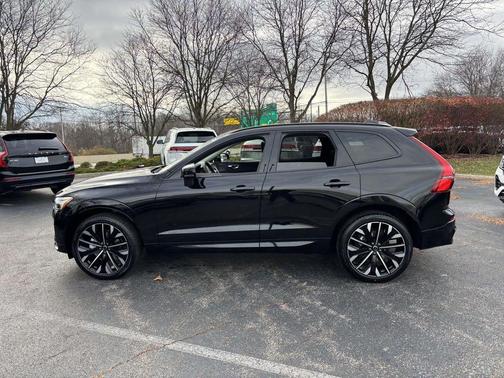 2026 Volvo XC60 B5 Ultra