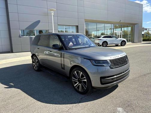 2023 Land Rover Range Rover P530 SE