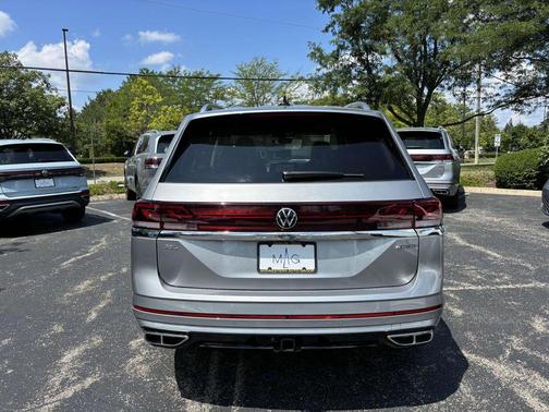 2025 Volkswagen Atlas 2.0T SEL Premium R-Line 4MOTION