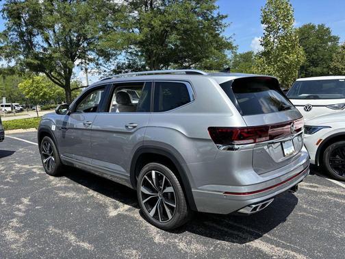 2025 Volkswagen Atlas 2.0T SEL Premium R-Line 4MOTION
