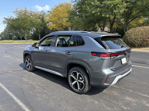 2025 Volkswagen Tiguan 2.0T SE 4MOTION