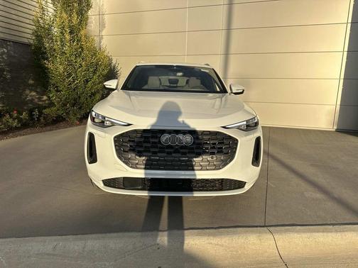 2025 Audi Q5 Premium Plus TFSI quattro S tronic