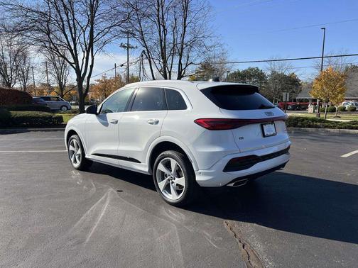 2025 Audi Q5 Premium Plus TFSI quattro S tronic