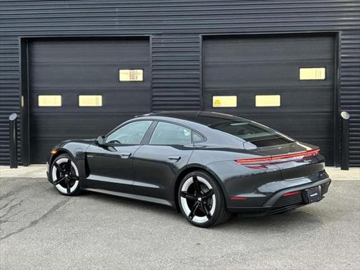 2025 Porsche Taycan 4