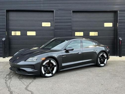 2025 Porsche Taycan 4