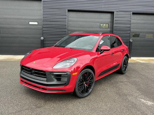 2025 Porsche Macan GTS