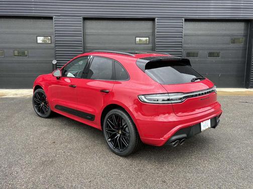 2025 Porsche Macan GTS