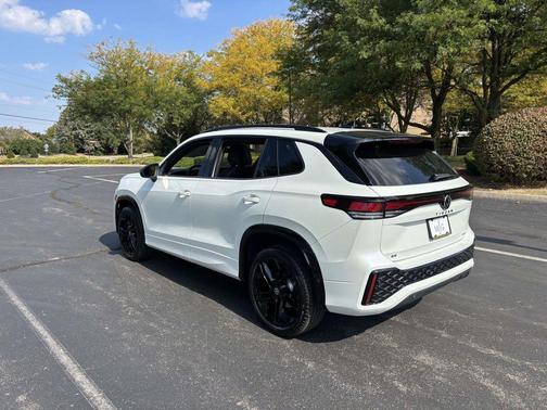 2025 Volkswagen Tiguan 2.0T SE R-Line Black 4MOTION