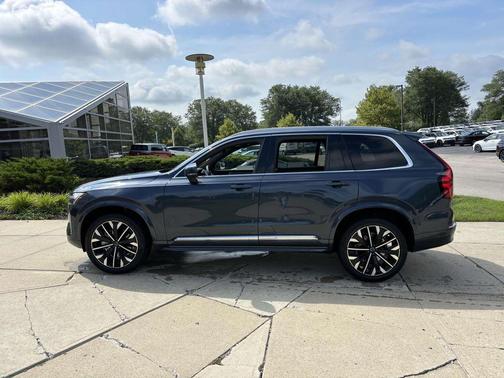 2026 Volvo XC90 B6 Plus 6-Seater