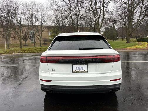 2025 Audi Q8 55 Premium Plus