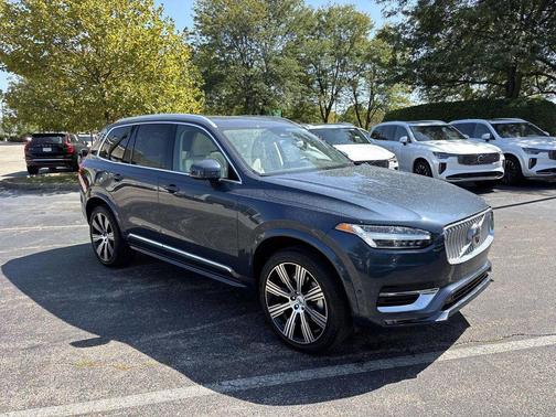 2025 Volvo XC90 B6 Plus 7-Seater