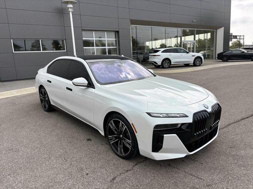 2023 BMW 760 i xDrive