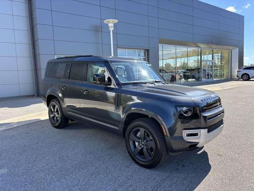 2025 Land Rover Defender 130 P400 S