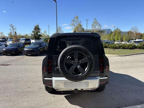 2025 Land Rover Defender 130 P400 S
