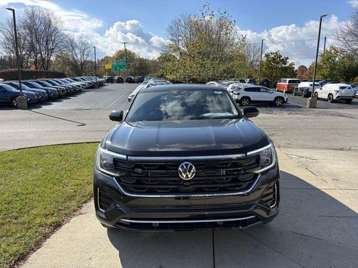 2026 Volkswagen Atlas 2.0T SEL Premium R-Line 4MOTION