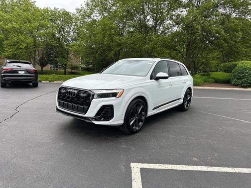 2025 Audi Q7 55 Prestige
