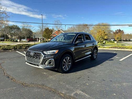 2023 Audi Q5 45 S line Premium Plus