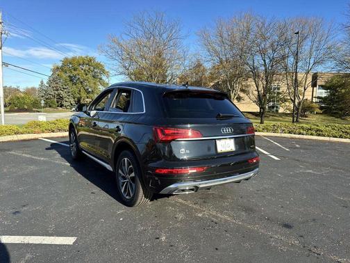 2023 Audi Q5 45 S line Premium Plus