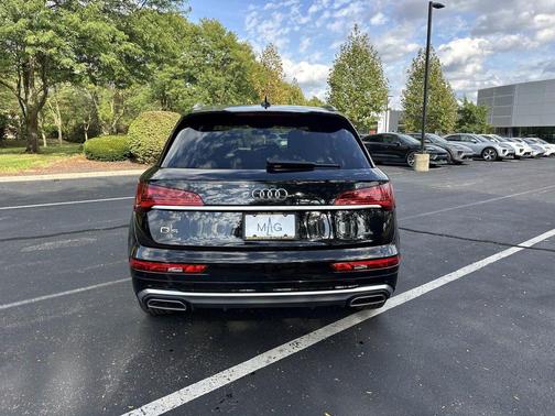 2023 Audi Q5 45 S line Premium Plus